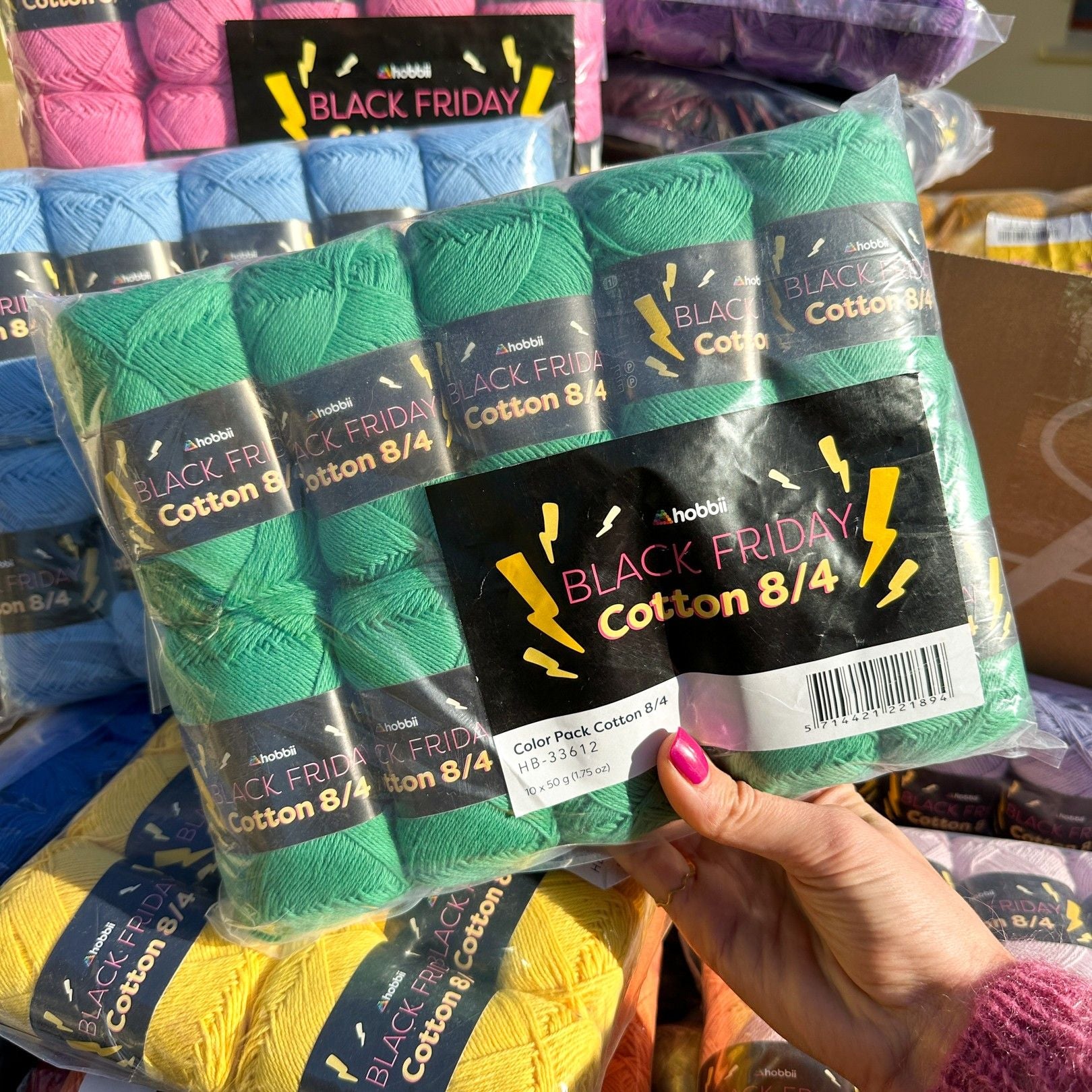 Black Friday Cotton 8/4 Color Pack (Limited Edition) photograph 3