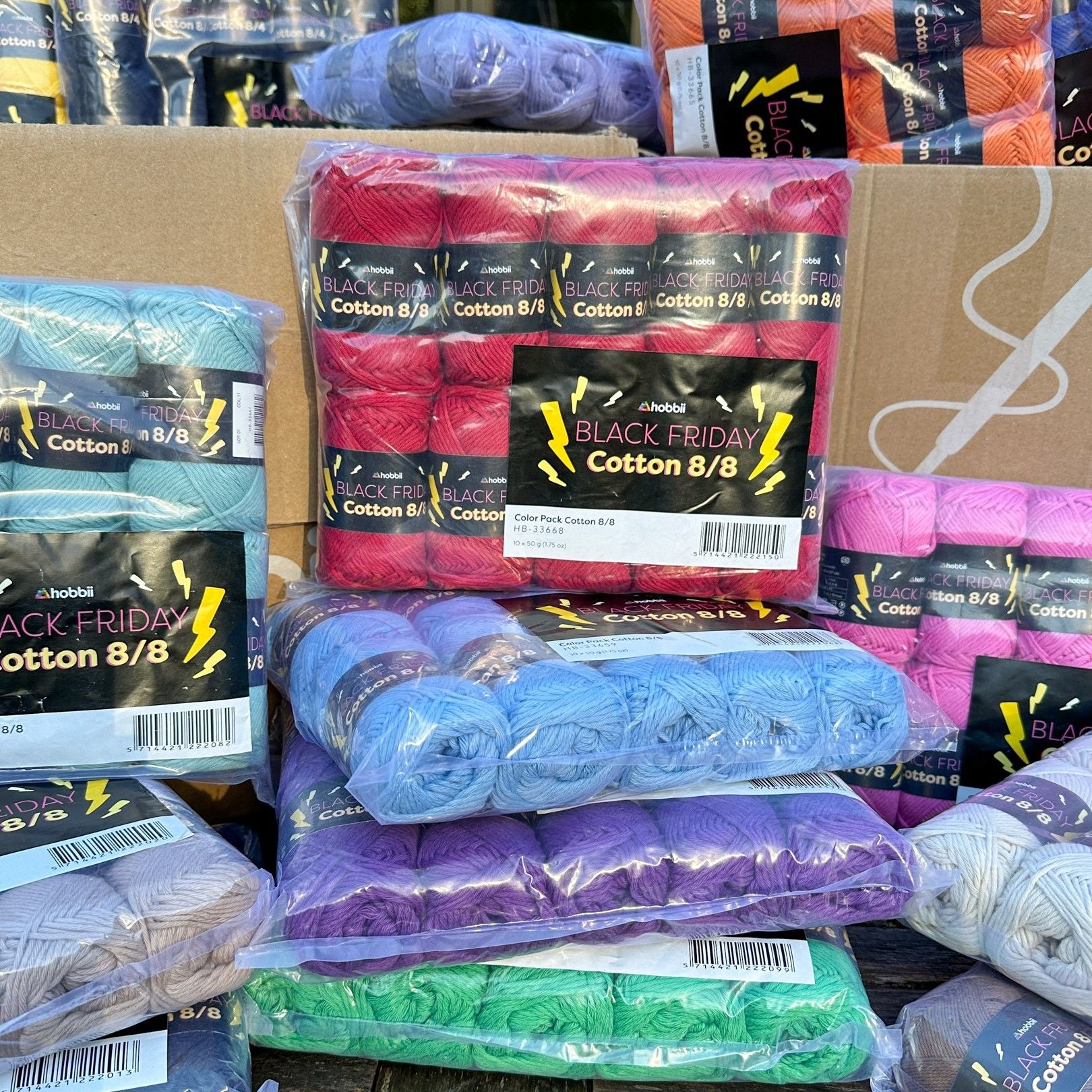 Black Friday Cotton 8/8 Color Pack (Limited Edition) photograph 2