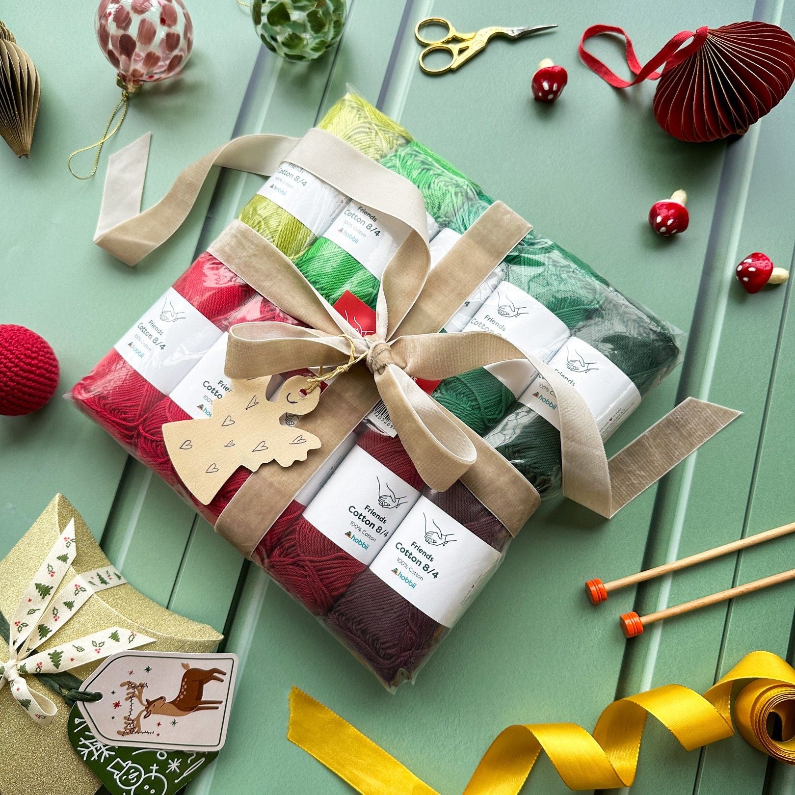 Friends Cotton 8/4 Christmas Color Pack (Limited Edition) photograph 3